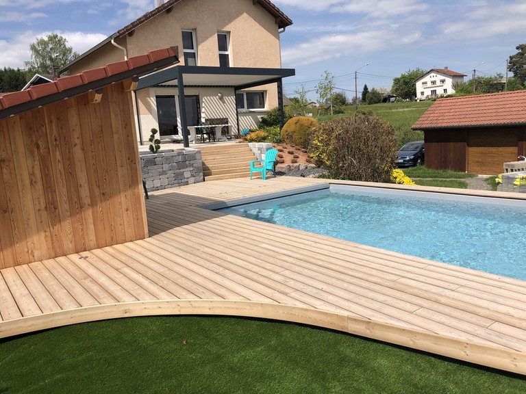 terrasse bois et piscine st dié